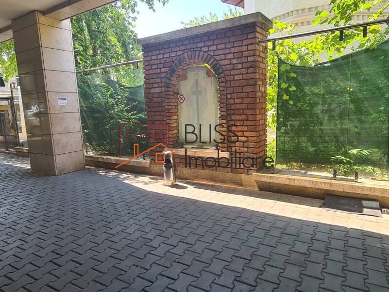 spațiu de birouri de Inchiriat KM 0 | Ultracentral - 8 Camere - ID:120059 | Bliss Imobiliare / Photo 1 - BLISS Imobiliare