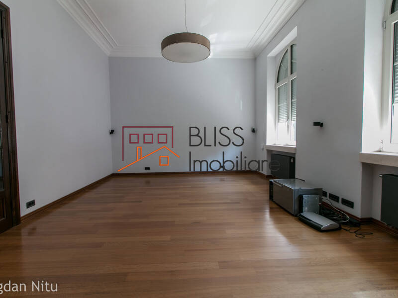 Vila de Inchiriat KM 0 | Ultracentral - 10 Camere - ID:4477 | Bliss Imobiliare / Photo 25 - BLISS Imobiliare