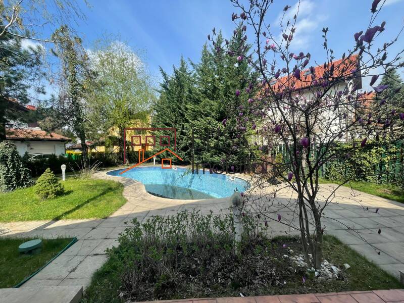 Vila Cu 5 Camere Iancu Nicolae Pipera | Bliss Imobiliare / Photo 1 - BLISS Imobiliare