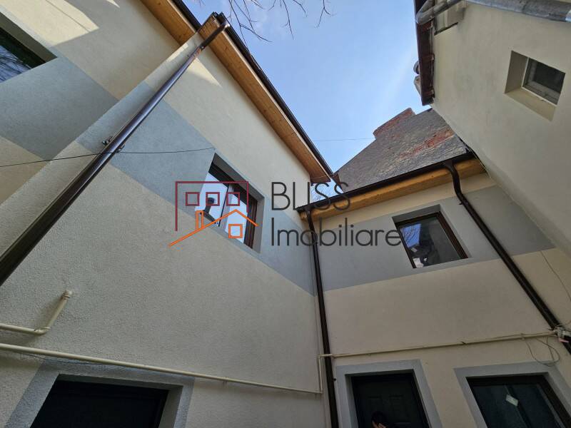 Vila de Inchiriat KM 0 | Ultracentral - 9 Camere - ID:121346 | Bliss Imobiliare / Photo 2 - BLISS Imobiliare