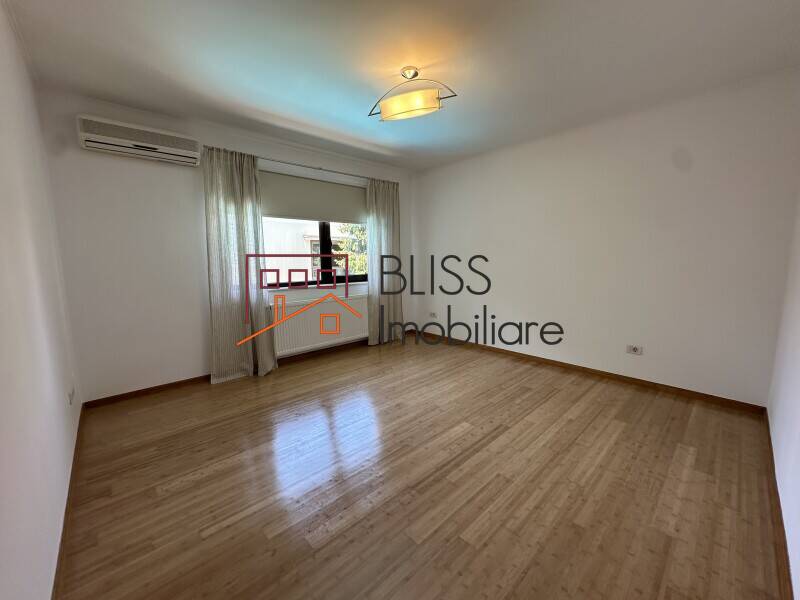 Vila Eleganta Cu 7 Camere Si Piscina Incalzita | Bliss Imobiliare / Photo 27 - BLISS Imobiliare