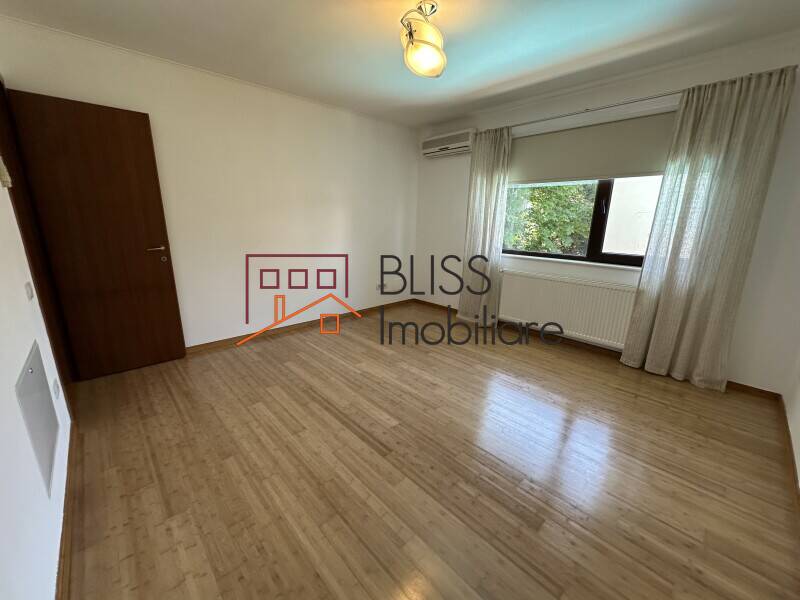 Vila Eleganta Cu 7 Camere Si Piscina Incalzita | Bliss Imobiliare / Photo 28 - BLISS Imobiliare