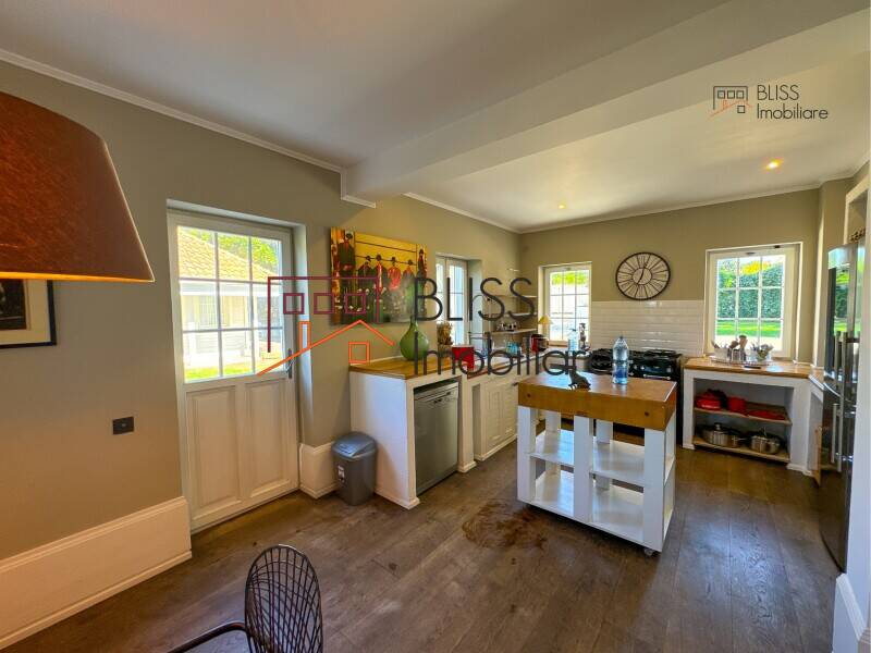 Vila Exclusivista Cu 6 Camere Si Ponton Privat, Iesire La Lac | Bliss Imobiliare / Photo 17 - BLISS Imobiliare