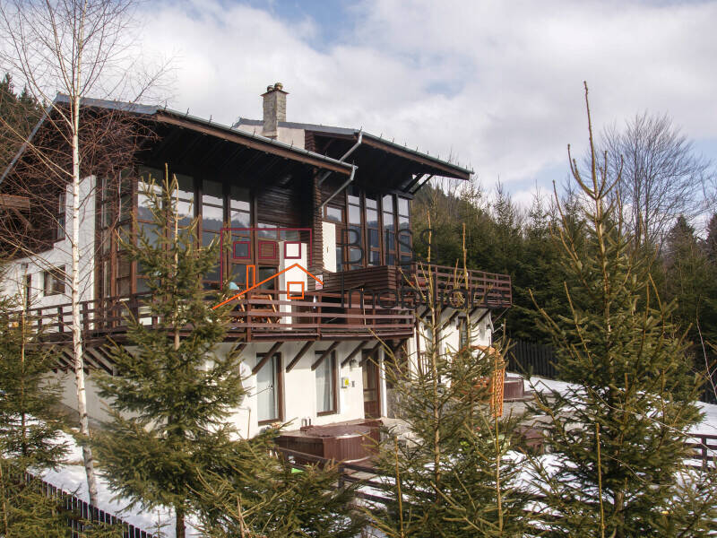 Villa for Sale Azuga, Judetul Prahova, Romania - 4 Bedroom - ID:124914 | Bliss Imobiliare / Photo 2 - BLISS Imobiliare