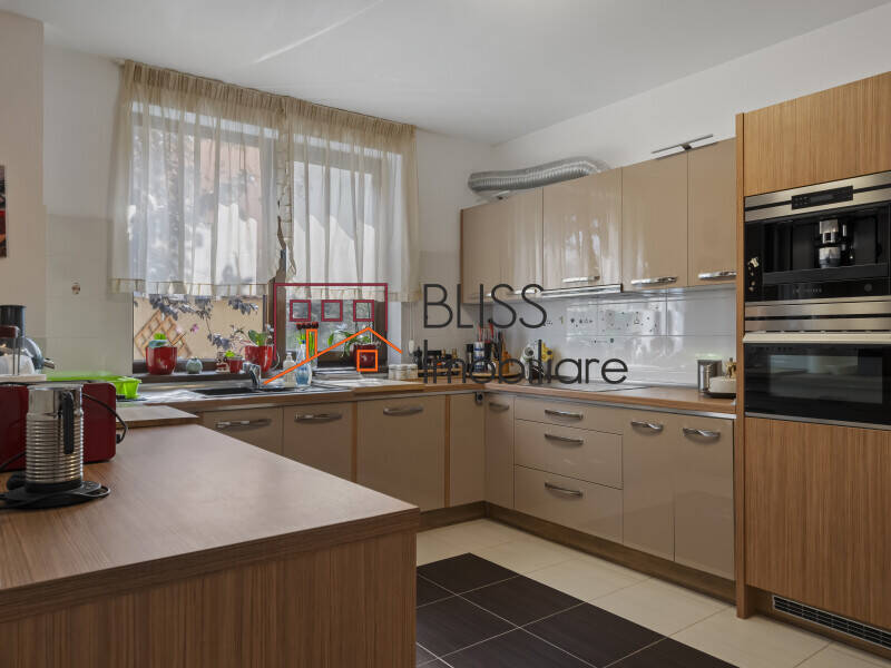 Vila 6 Camere Otopeni — 208 Mp Utili, Teren 691 Mp, Garaj Dublu, 2012 | Bliss Imobiliare / Photo 13 - BLISS Imobiliare