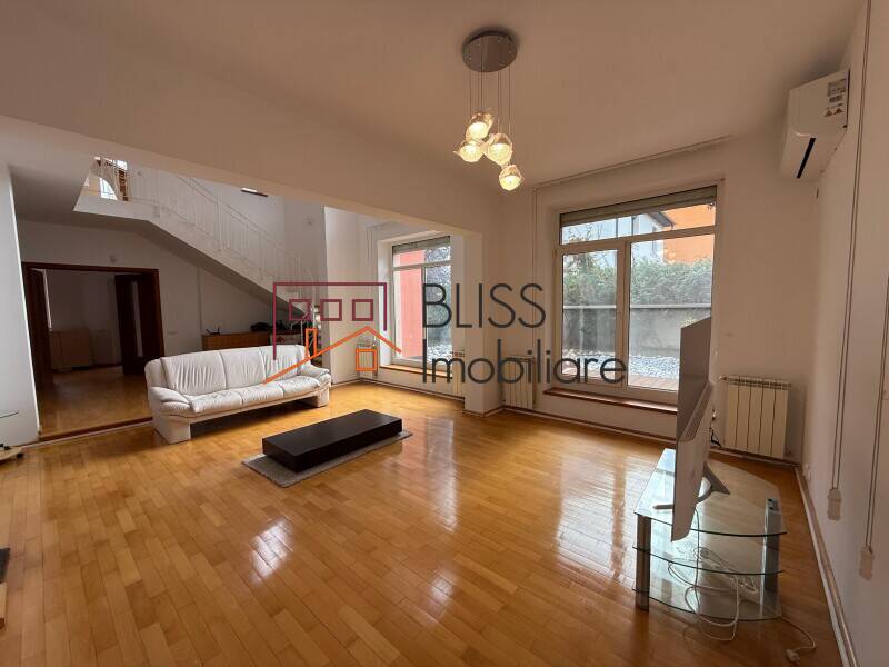 5-bedroom Villa With Garden Iancu Nicolae, Bucharest / Ilfov | Bliss Imobiliare / Photo 2 - BLISS Imobiliare