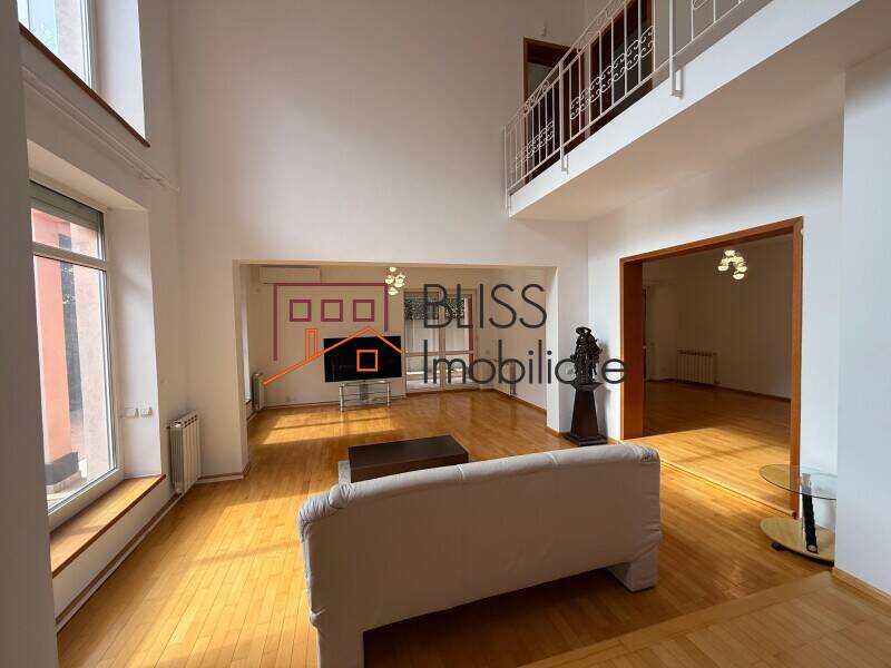 5-bedroom Villa With Garden Iancu Nicolae, Bucharest / Ilfov | Bliss Imobiliare / Photo 3 - BLISS Imobiliare