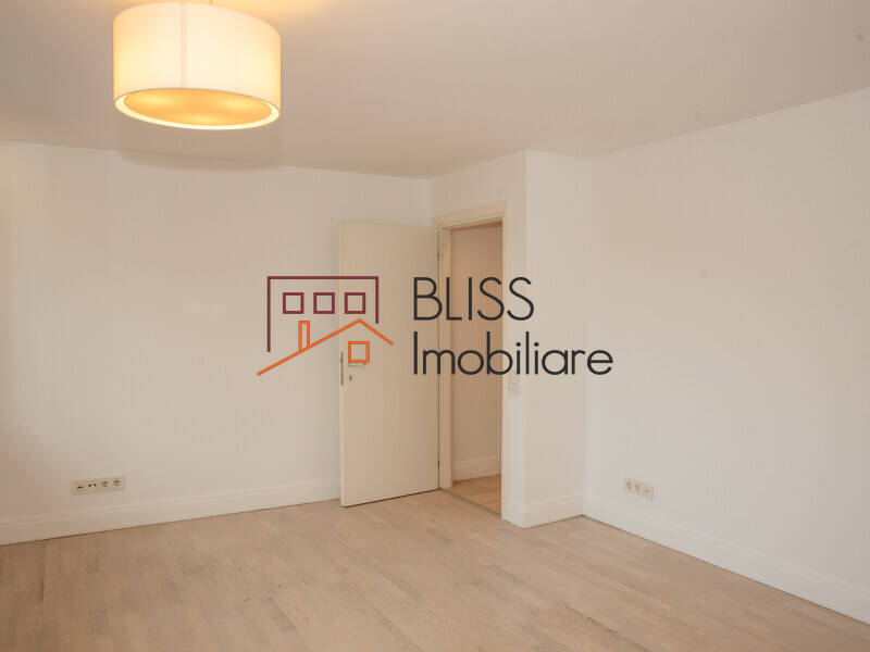 Vila Luminoasa Si Primitoare In Oxford Garden – Unde Te Simti Acasa | Bliss Imobiliare / Photo 28 - BLISS Imobiliare