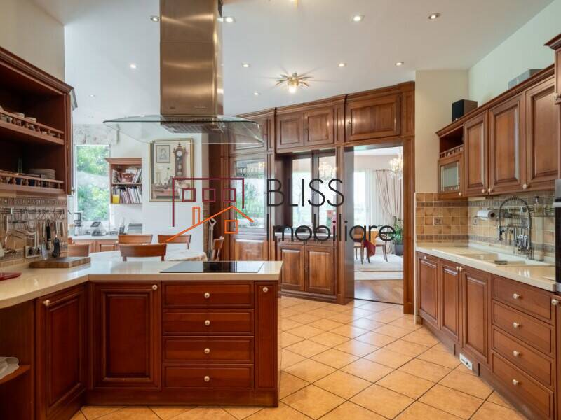 Vila Cu 15 Camere, Gradina Privata Si Vedere La Lac | Bliss Imobiliare / Photo 7 - BLISS Imobiliare