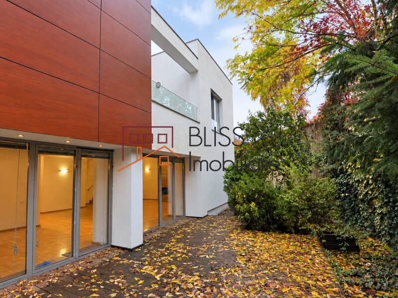 Vila 6 Camere Baneasa Garlei Cu Terasa Si Garaj | Bliss Imobiliare / Photo 1 - BLISS Imobiliare