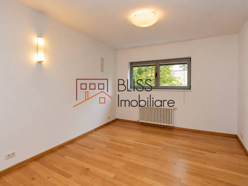 Vila 6 Camere Baneasa Garlei Cu Terasa Si Garaj | Bliss Imobiliare / Photo 15 - BLISS Imobiliare