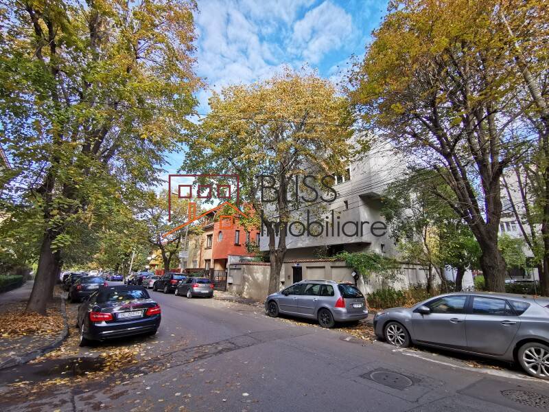 Vila Cu 9 Camere | Bliss Imobiliare / Photo 1 - BLISS Imobiliare