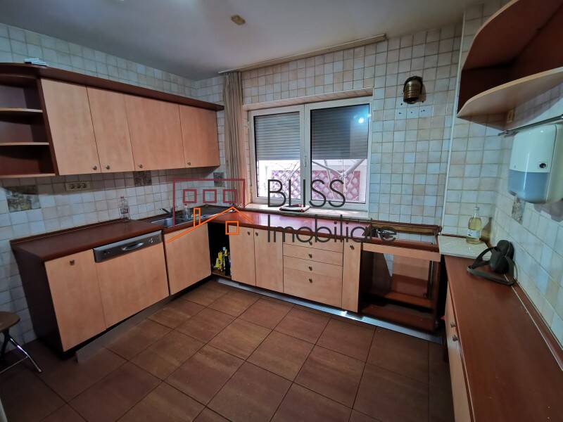 Spacious 9 Rooms Villa, Bucharest | Bliss Imobiliare / Photo 12 - BLISS Imobiliare