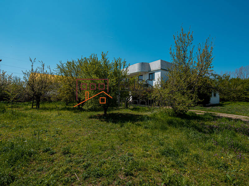 4 Bedrooms House In Ploiesti, Ploiesti, Judetul Prahova, Romania | Bliss Imobiliare / Photo 3 - BLISS Imobiliare